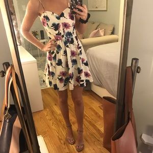 Adorable girly sundress 💕